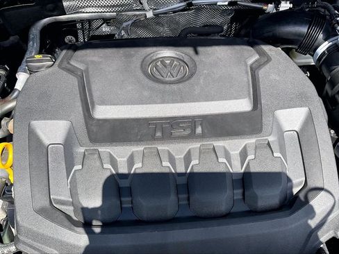 Certified 2021 Volkswagen Tiguan SE R-Line AWD/4WD image 34