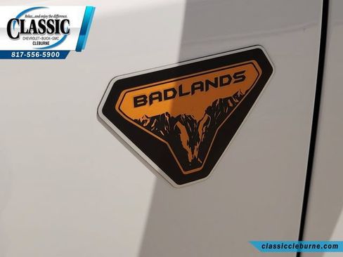 Used 2023 Ford Bronco Badlands AWD/4WD image 12