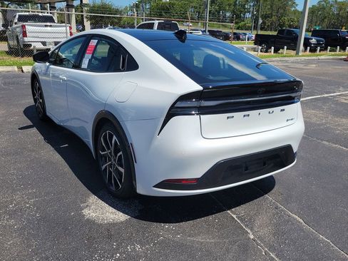 New 2026 Toyota Prius Plug-In Hybrid image 4
