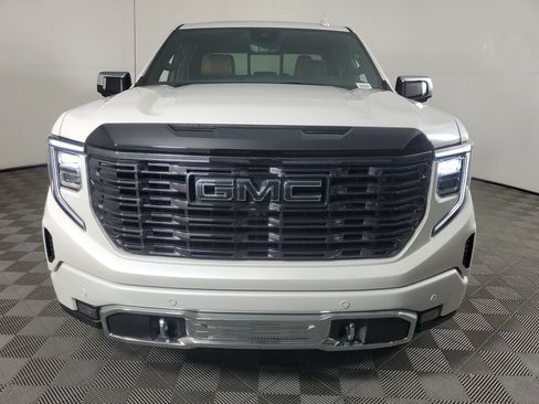 Used 2025 GMC Sierra 1500 Denali Ultimate AWD/4WD image 9