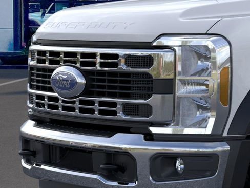 New 2026 Ford F550 4x4 Crew Cab image 8