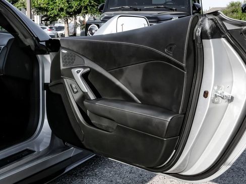 Used 2018 Chevrolet Corvette Z06 RWD image 42