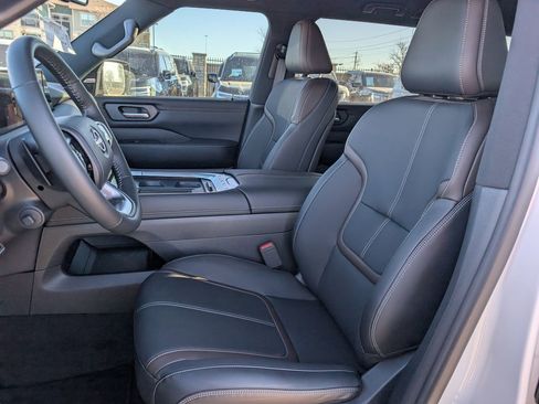 New 2026 Nissan Armada SL w/ Captain's Chari Seat Package RWD image 18