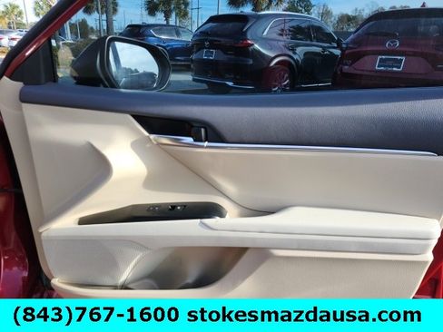 Used 2020 Toyota Camry LE image 24
