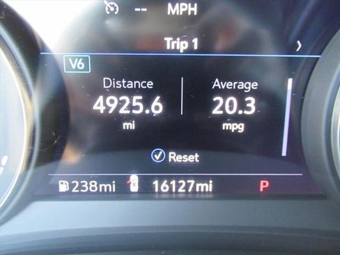 Certified 2024 Cadillac XT5 Sportv w/ Technology Package image 31