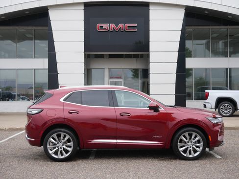 Used 2023 Buick Envision Avenir AWD/4WD image 2