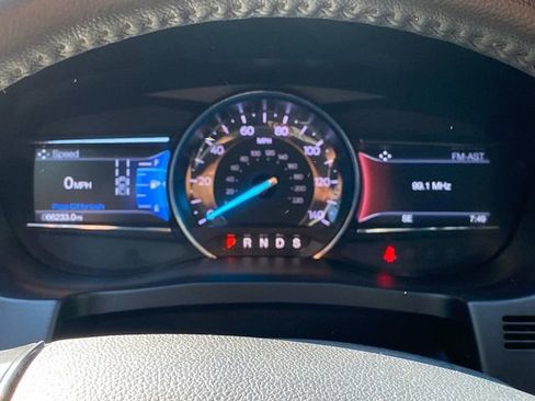 Used 2019 Ford Explorer XLT w/ Equipment Group 201A FWD image 17