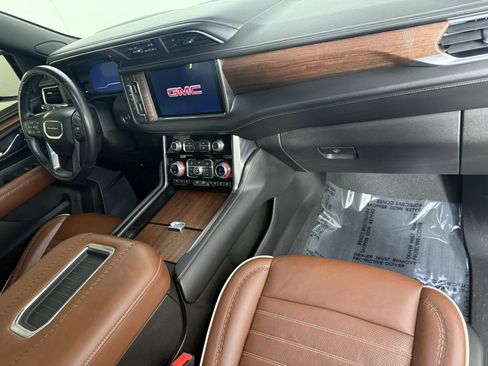 Used 2023 GMC Yukon Denali Ultimate image 10