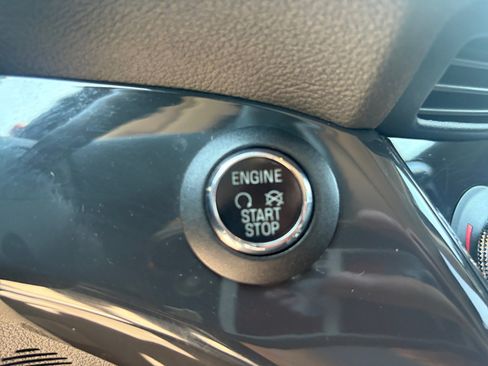 Used 2015 Ford Escape Titanium w/ Equipment Group 301A AWD/4WD image 30
