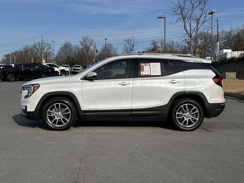 Used 2022 GMC Terrain SLT w/ Infotainment Package II image 7