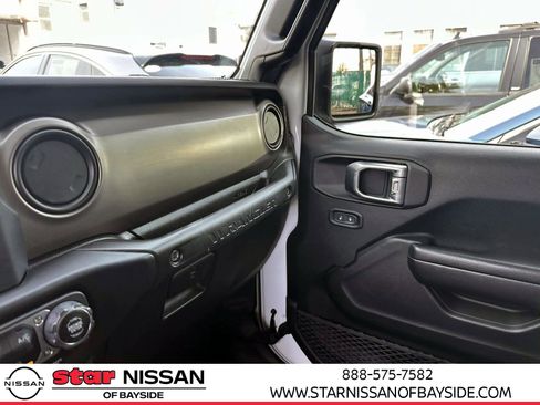 Used 2021 Jeep Wrangler Unlimited Sport image 28