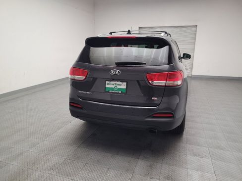 Used 2016 Kia Sorento FWD w/ LX Convenience Package image 7