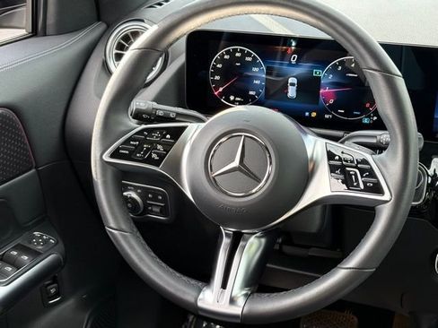 Certified 2025 Mercedes-Benz GLA 250 4MATIC image 20