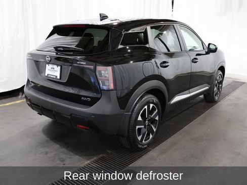 Used 2025 Nissan Kicks SV AWD/4WD image 3