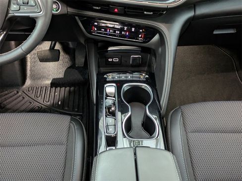 Used 2023 Buick Envision Preferred w/ Premium Seat Package image 19