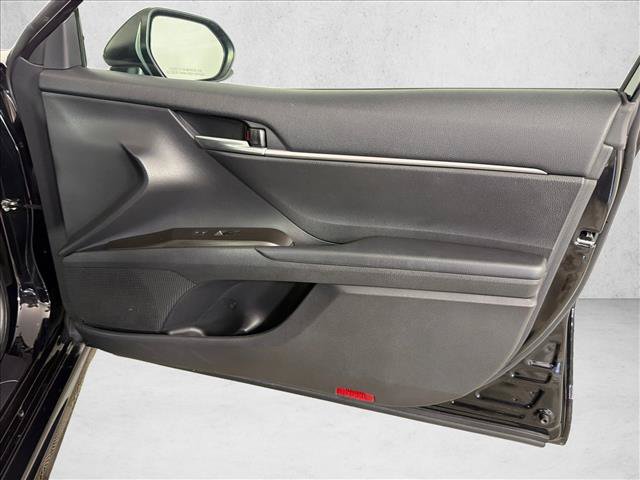 Used 2021 Toyota Camry SE FWD image 14
