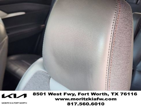 Used 2025 Ford Explorer Active w/ Active Comfort Package RWD image 14