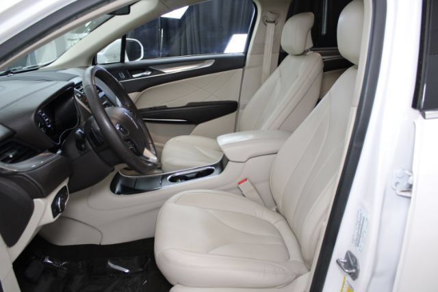 Used 2019 Lincoln MKC Premiere FWD image 8