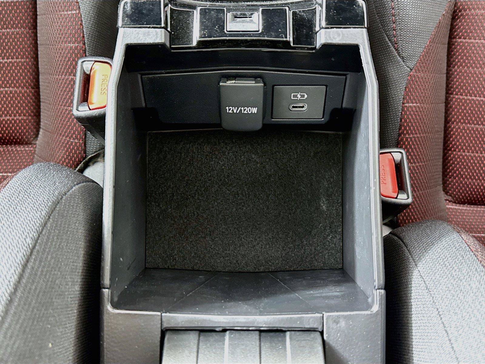 Certified 2025 Toyota Corolla SE w/ SE Premium Package FWD image 32