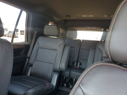 Used 2022 Chevrolet Tahoe High Country AWD/4WD image 28