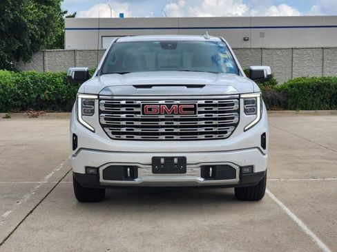 Used 2024 GMC Sierra 1500 Denali AWD/4WD image 2
