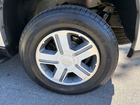 Used 2004 Chevrolet TrailBlazer LT w/ LT Preferred Equipment Group image 12
