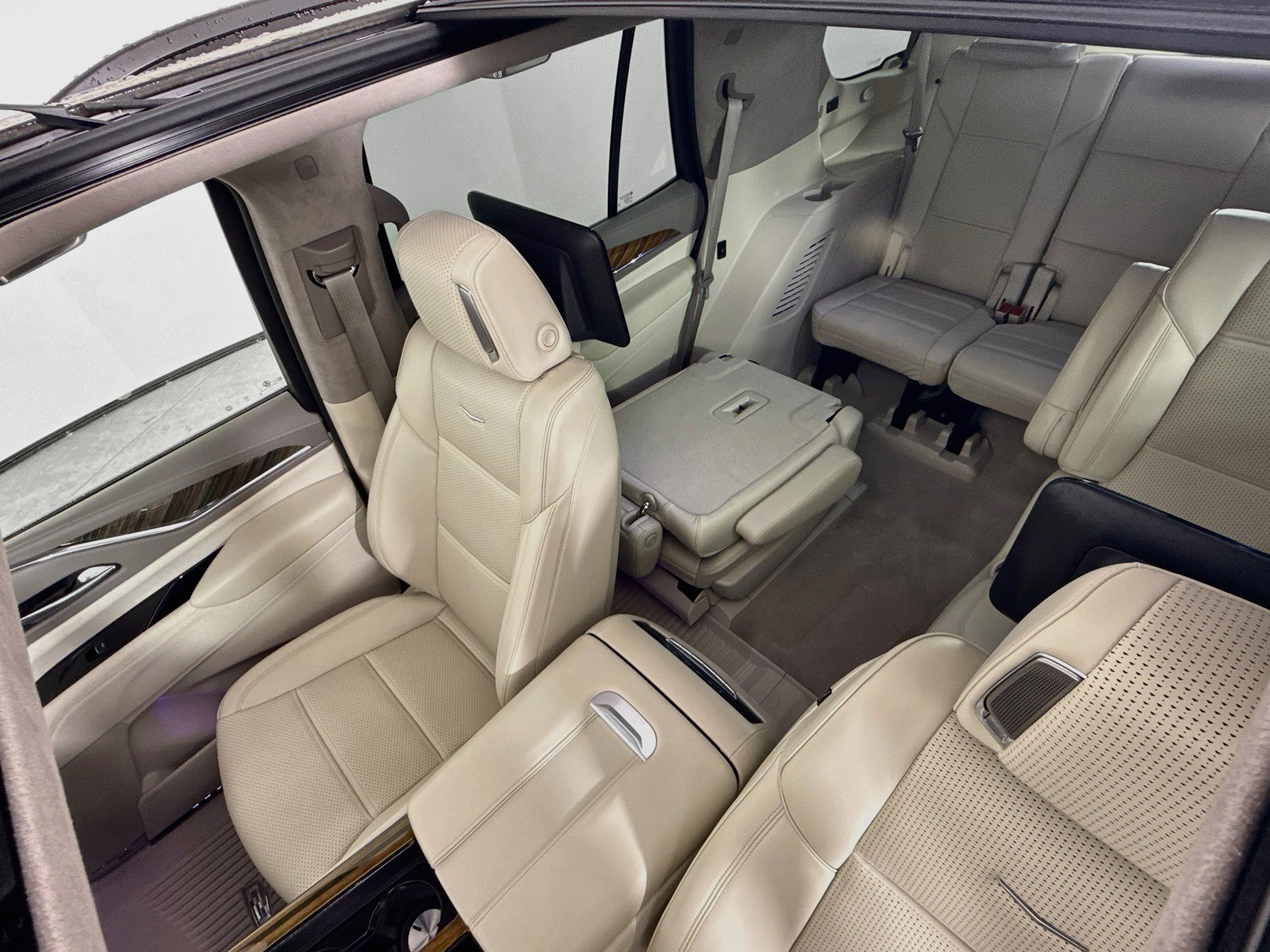 Certified 2021 Cadillac Escalade Sport Platinum AWD/4WD image 26