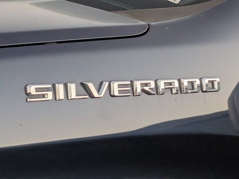 Used 2020 Chevrolet Silverado 1500 Custom RWD image 2