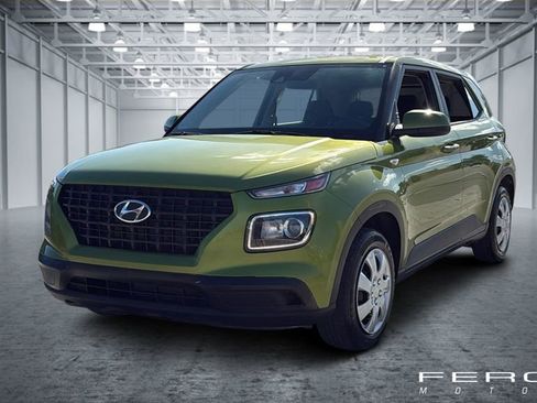 Used 2020 Hyundai Venue SE image 1