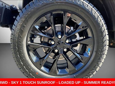 Used 2023 Jeep Wrangler Unlimited Sahara w/ Cold Weather Group AWD/4WD image 32