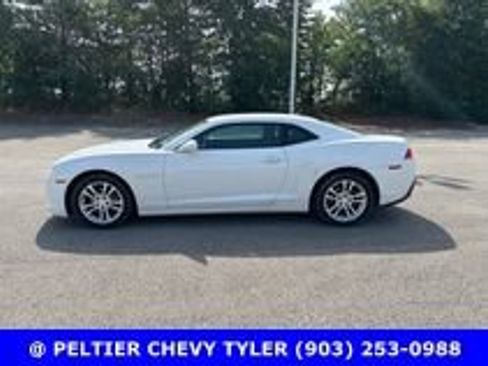 Used 2015 Chevrolet Camaro LT RWD image 5