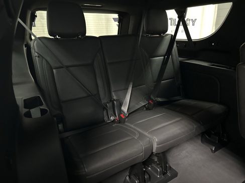 Used 2022 Chevrolet Suburban Z71 w/ Z71 Off-Road Package image 22