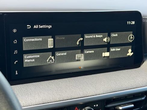 Certified 2025 Nissan Kicks SV image 26