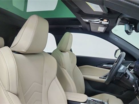 Used 2025 BMW X2 xDrive28i image 21