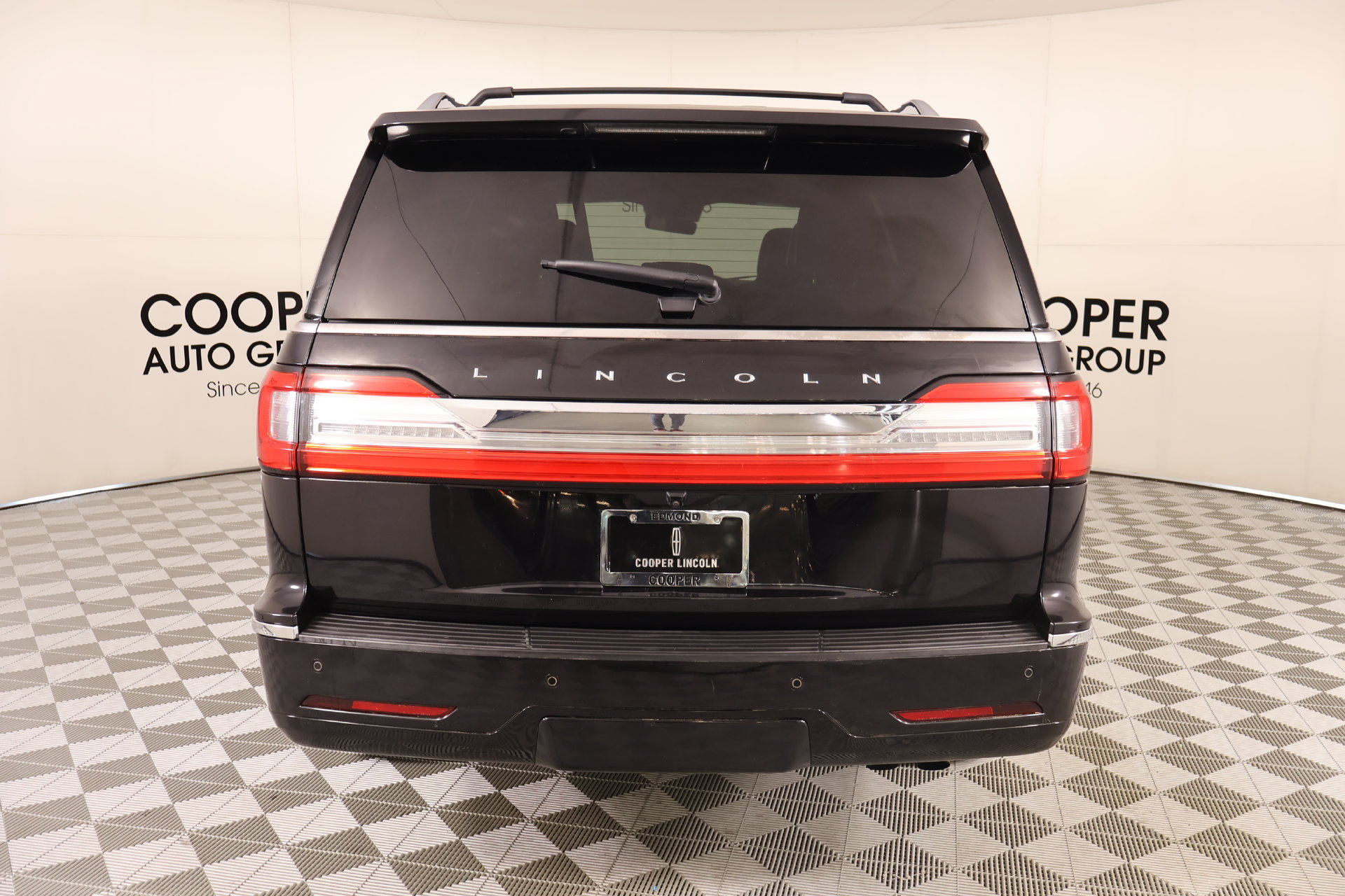 Used 2020 Lincoln Navigator Reserve w/ Equipment Group 208A Reserve AWD/4WD image 24