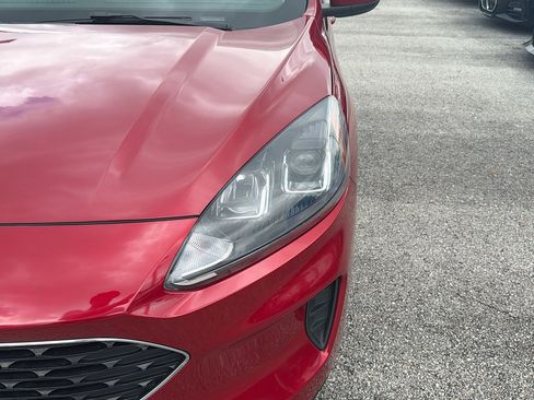 Used 2020 Ford Escape SE image 10