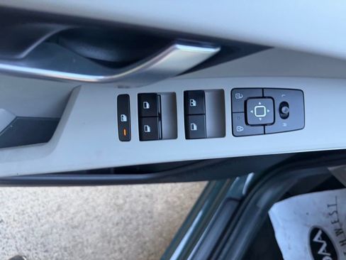 Certified 2023 Kia Niro Wave w/ Wave Preserve Package FWD image 20