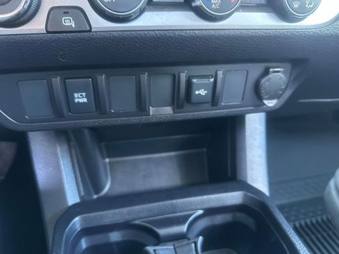 Used 2021 Toyota Tacoma SR w/ SR Convenience Package AWD/4WD image 26