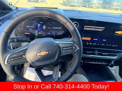 New 2026 Chevrolet Equinox EV LT w/ Convenience Package II FWD image 17