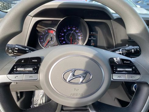 Used 2023 Hyundai Elantra SEL w/ Cargo Package image 11