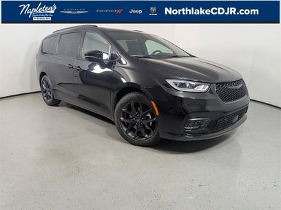 New 2025 Chrysler Pacifica Limited