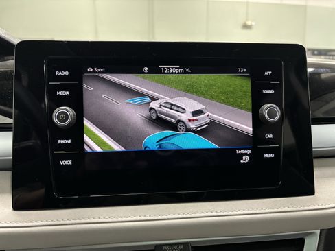 New 2025 Volkswagen Taos SE image 21