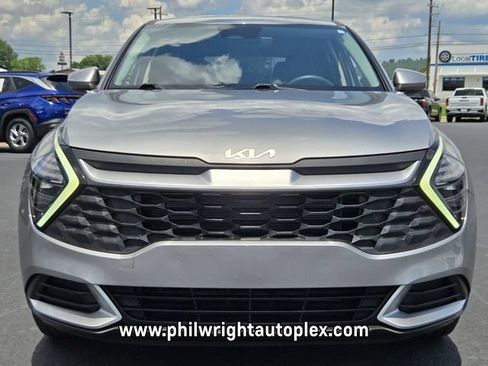 Used 2024 Kia Sportage LX FWD image 8