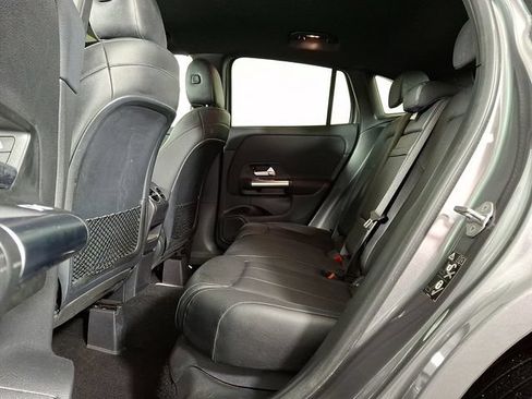 Used 2021 Mercedes-Benz GLA 250 4MATIC image 13