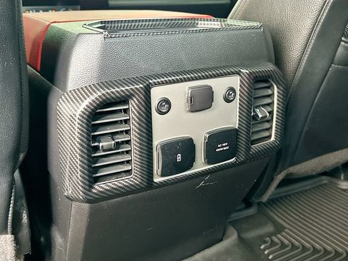 Used 2019 Ford F450 Lariat w/ Lariat Value Package AWD/4WD image 24