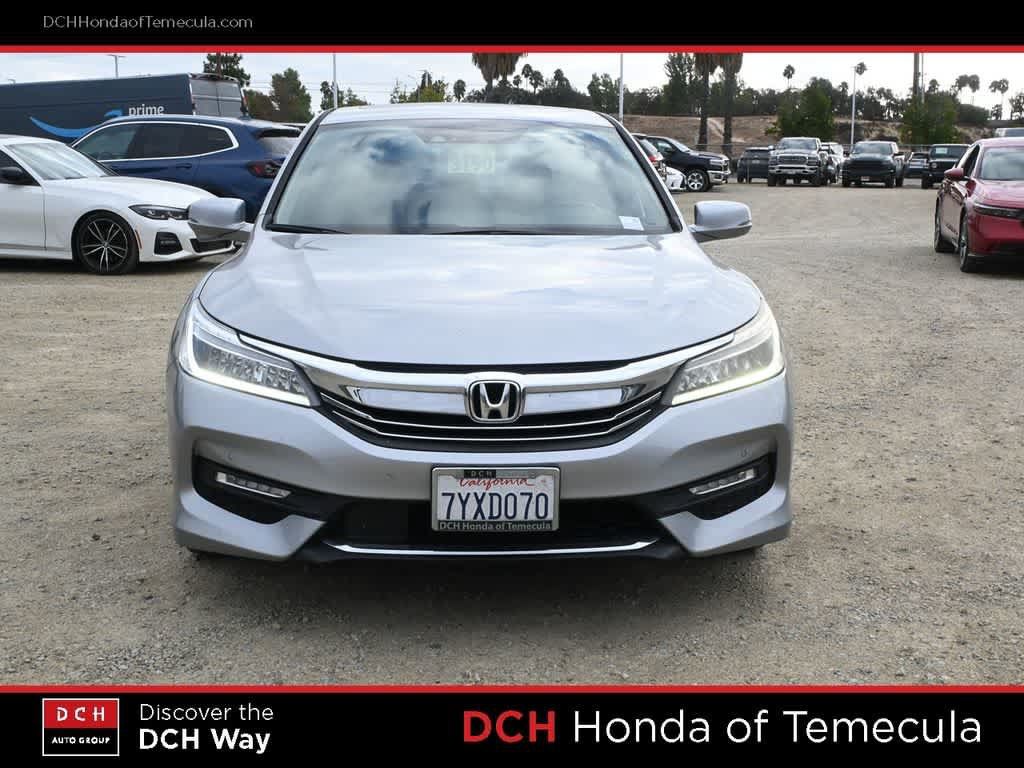 Used 2017 Honda Accord Touring image 2