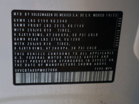 Certified 2023 Volkswagen Tiguan SE R-Line image 28