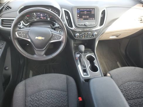 Certified 2022 Chevrolet Equinox LT AWD/4WD image 13