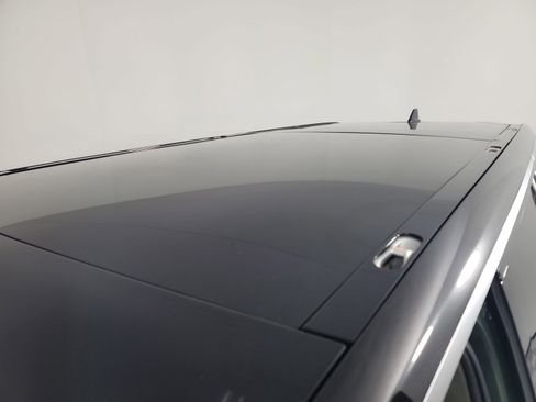 Used 2023 Rivian R1S Adventure AWD/4WD image 13