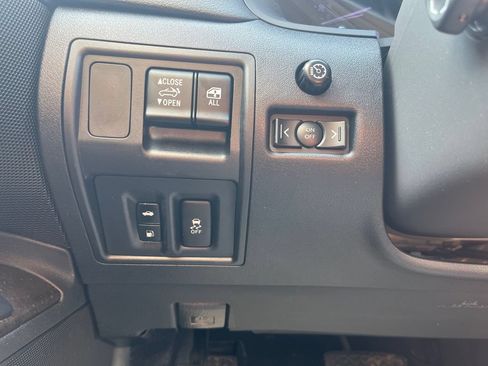 Used 2012 Lexus IS 250C w/ Luxury Pkg RWD image 11